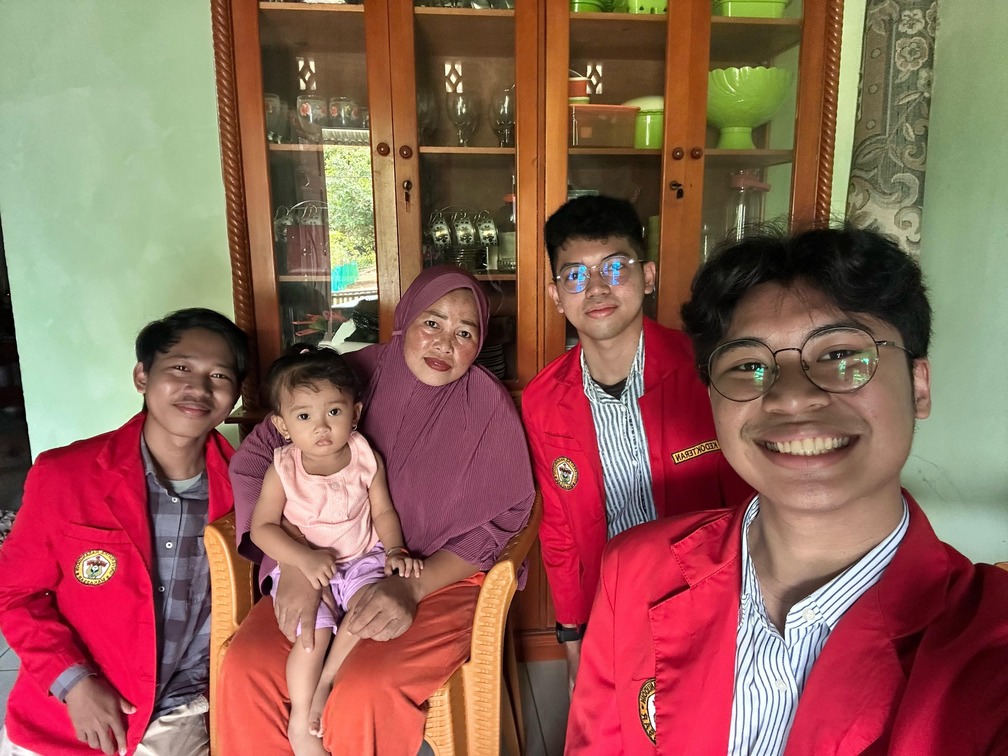 Kunjungan Ke-1 ke Rumah Adek Azura